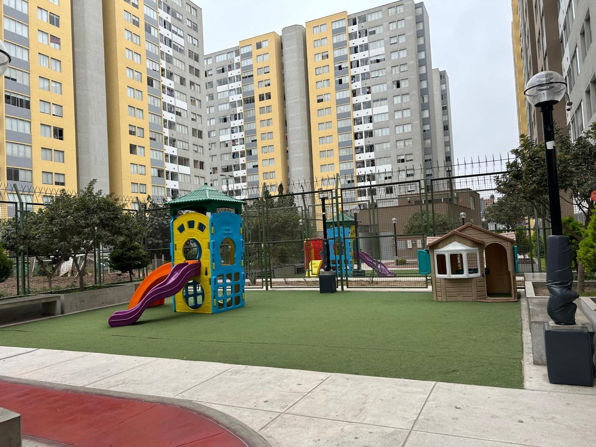 Qory Helechos Br1 * Lima